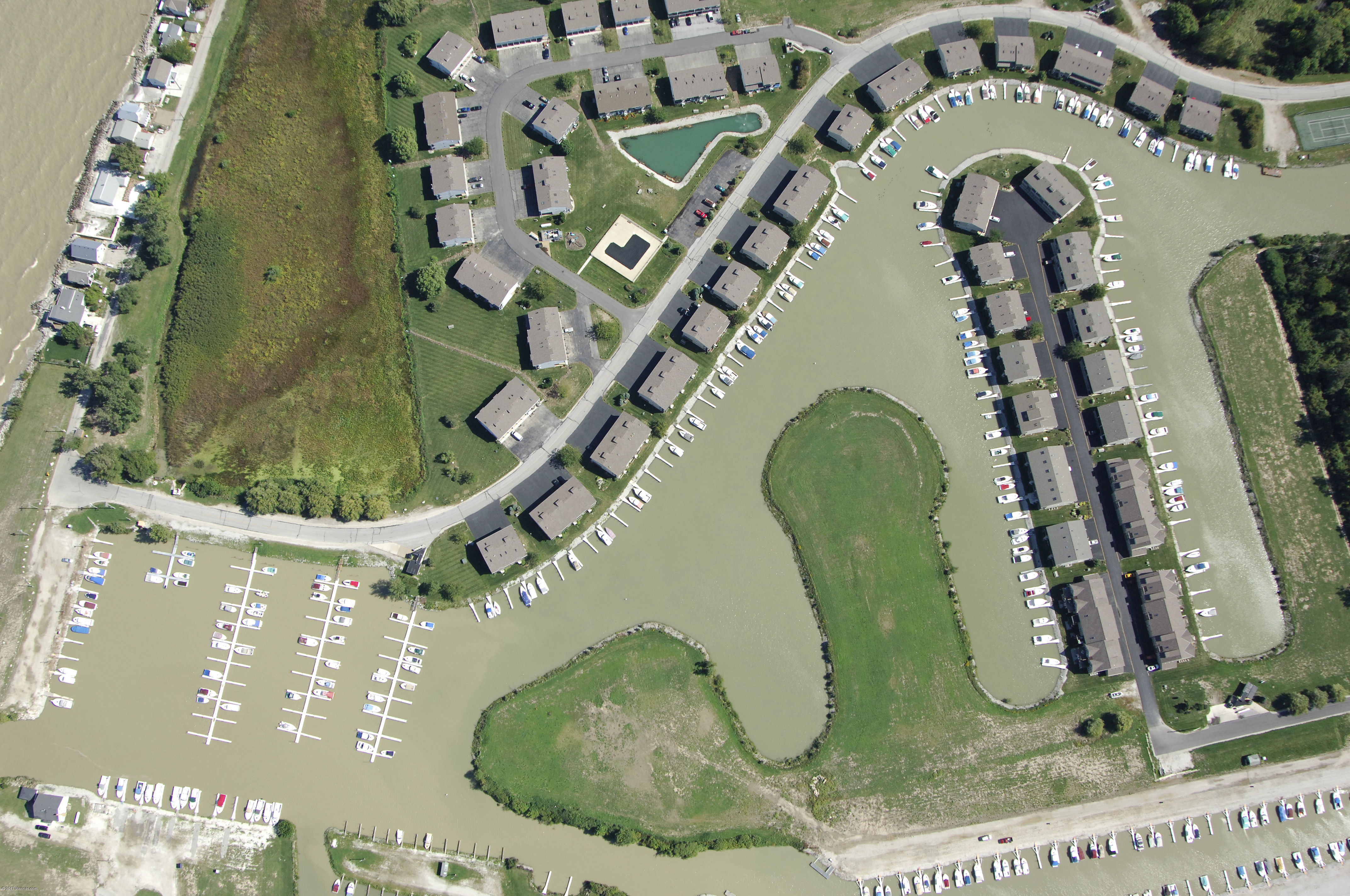 Green Cove Condominiums in Oak Harbor, OH, United States Marina