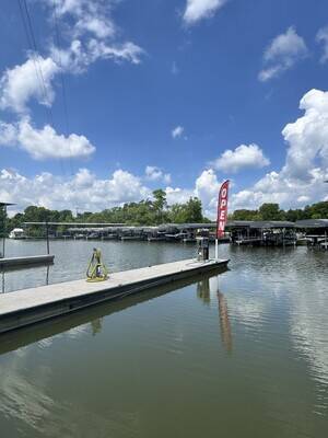 Volunteer Cove Marina