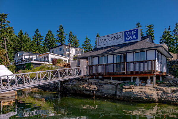 Manana Resort & Marina