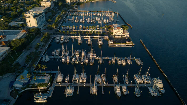 Twin Dolphin Marina