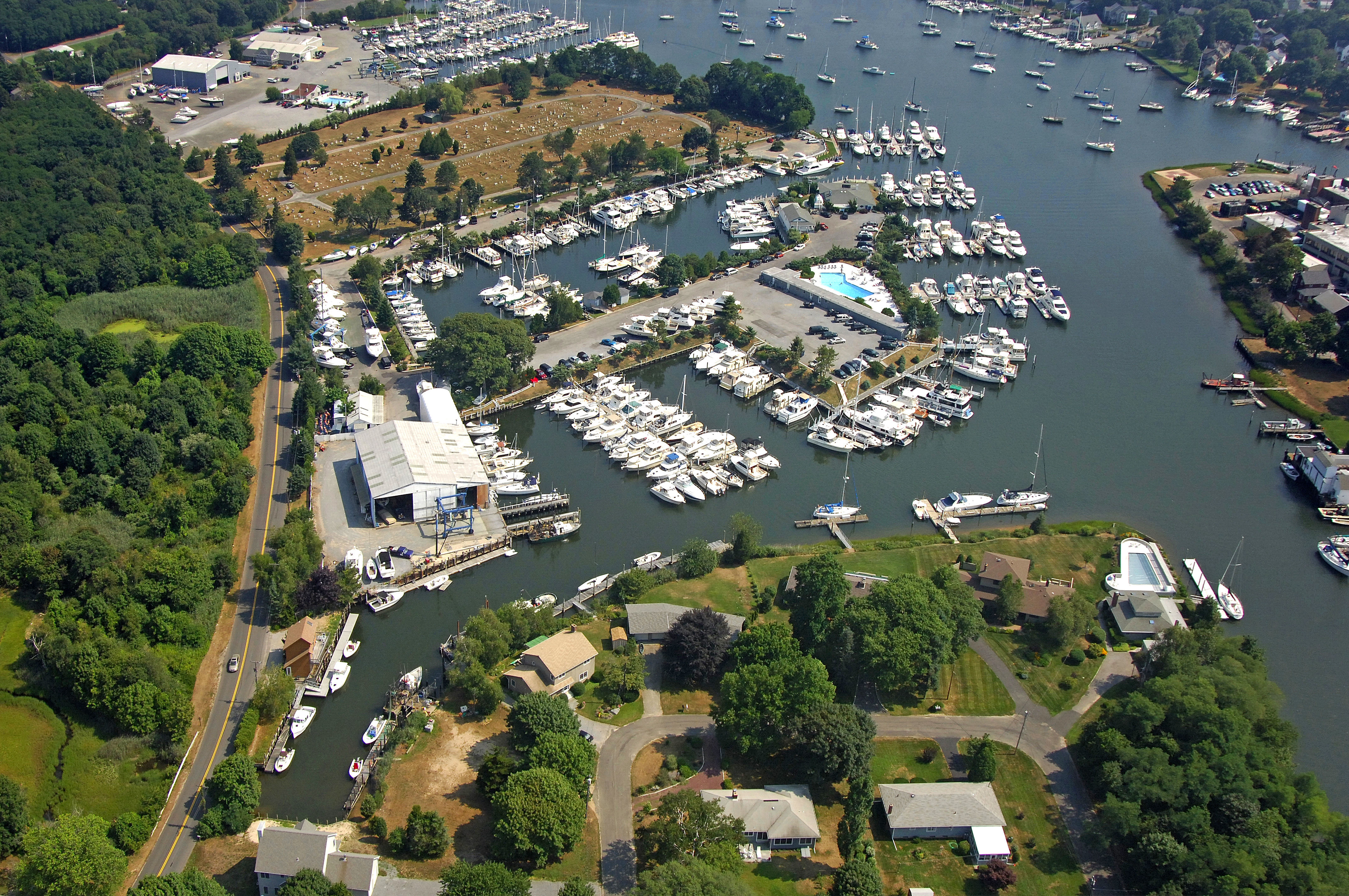 Brewer Stirling Harbor Marina in Greenport, NY, United States Marina