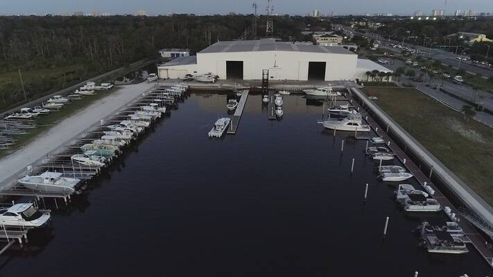 Windward at Beach Marine