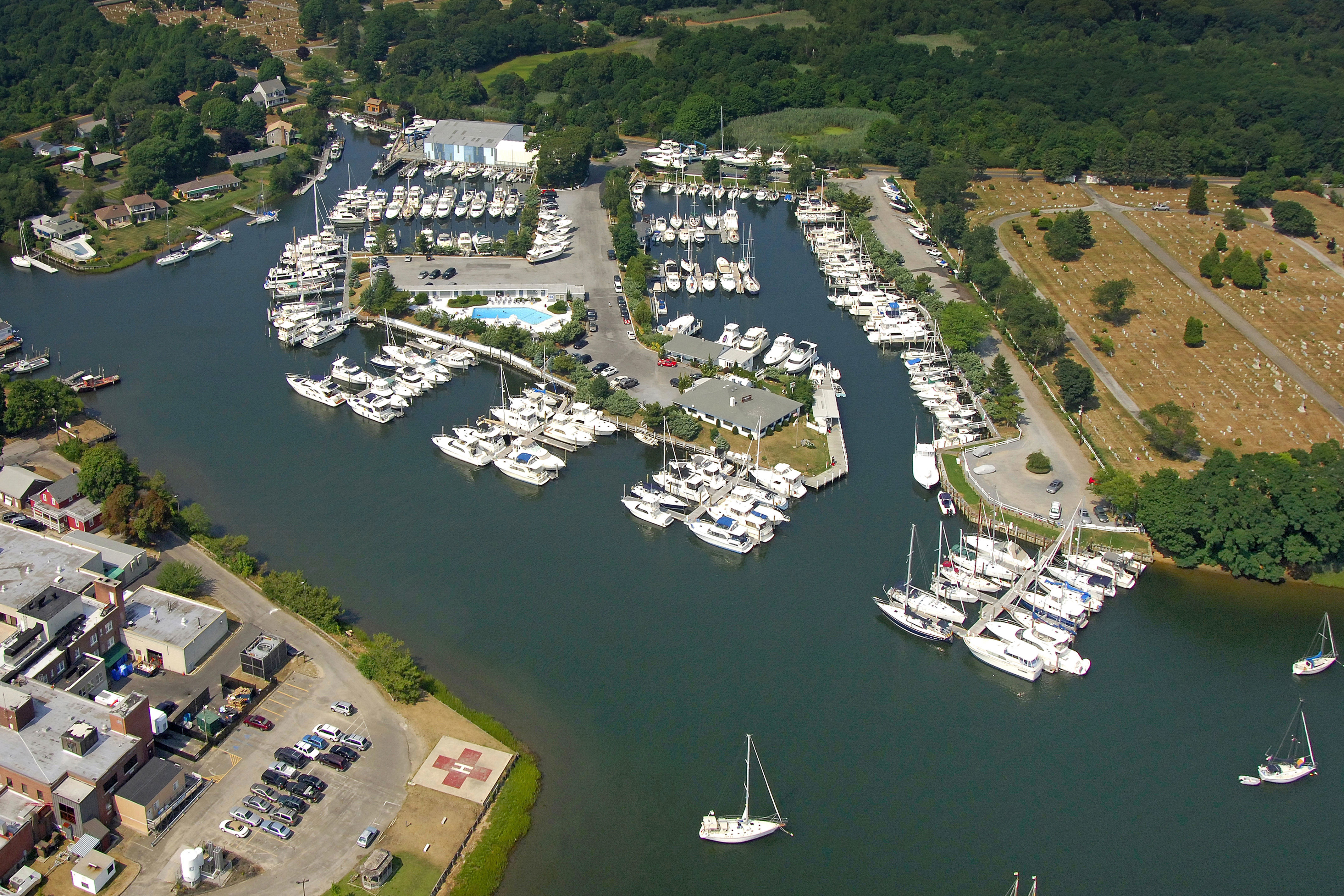 Brewer Stirling Harbor Marina in Greenport, NY, United States Marina