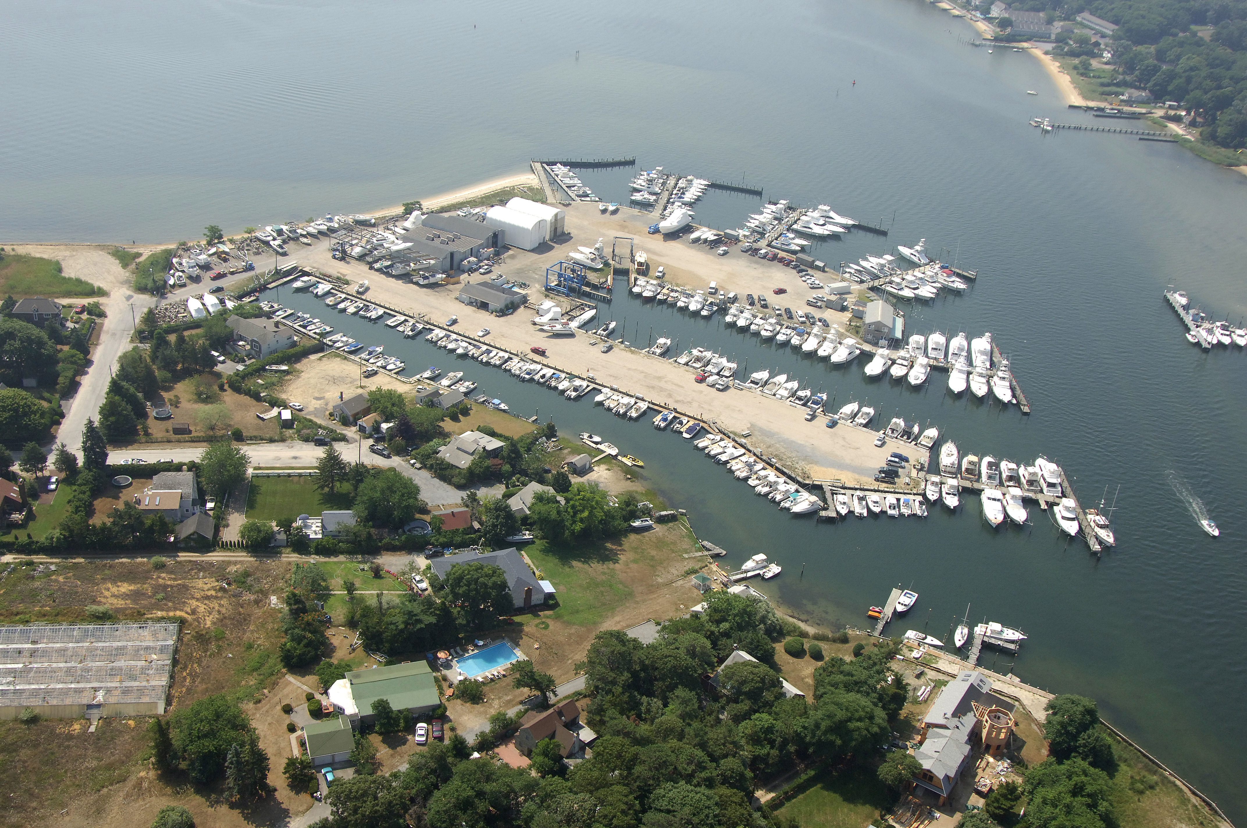Jacksons Marina in Hampton Bays, NY, United States Marina Reviews