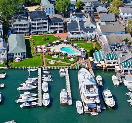The Harborside Inn Docks