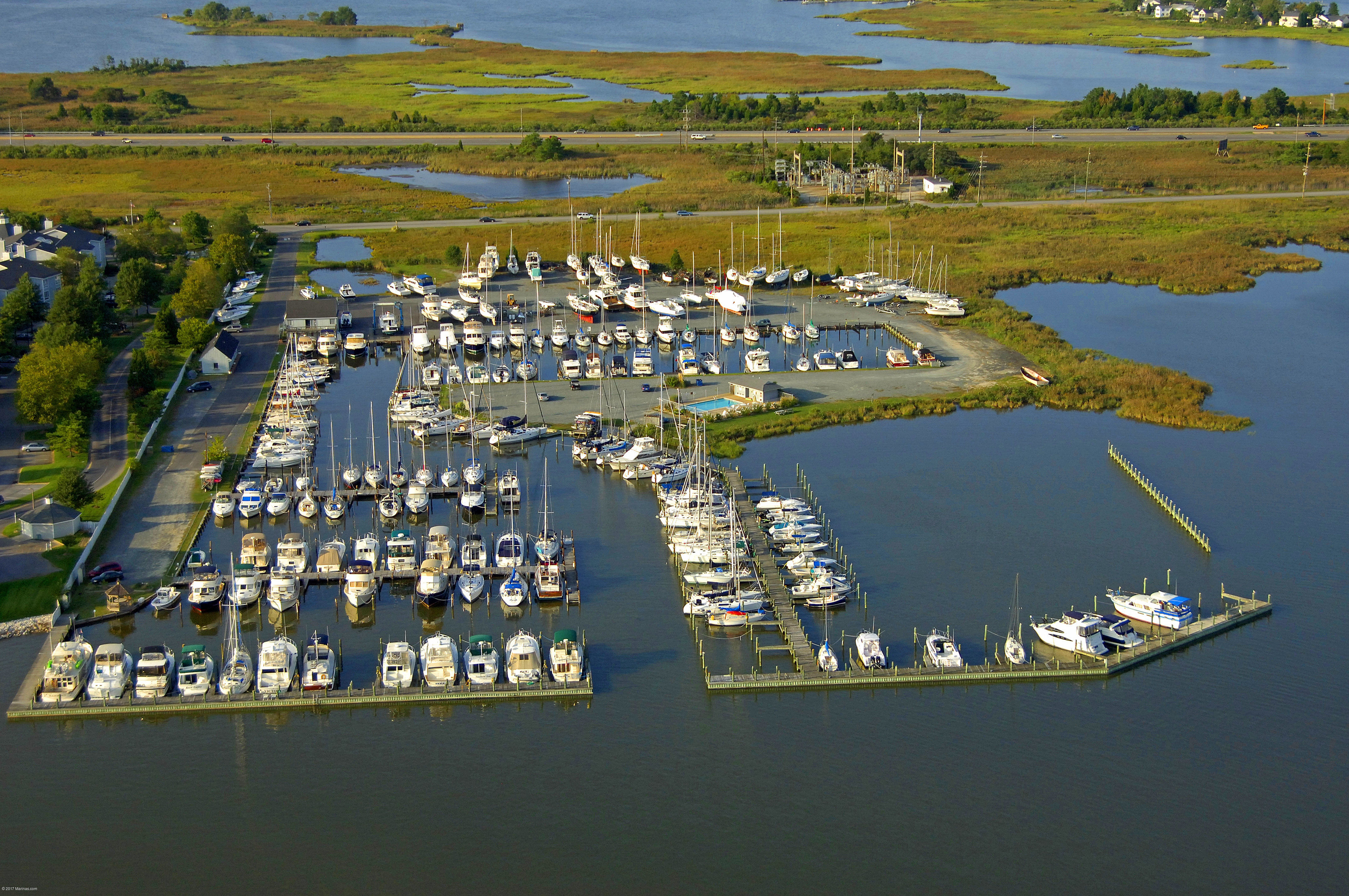 Lippincott Marine in Grasonville, MD, United States Marina Reviews