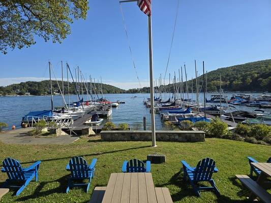 Candlewood Yacht Club