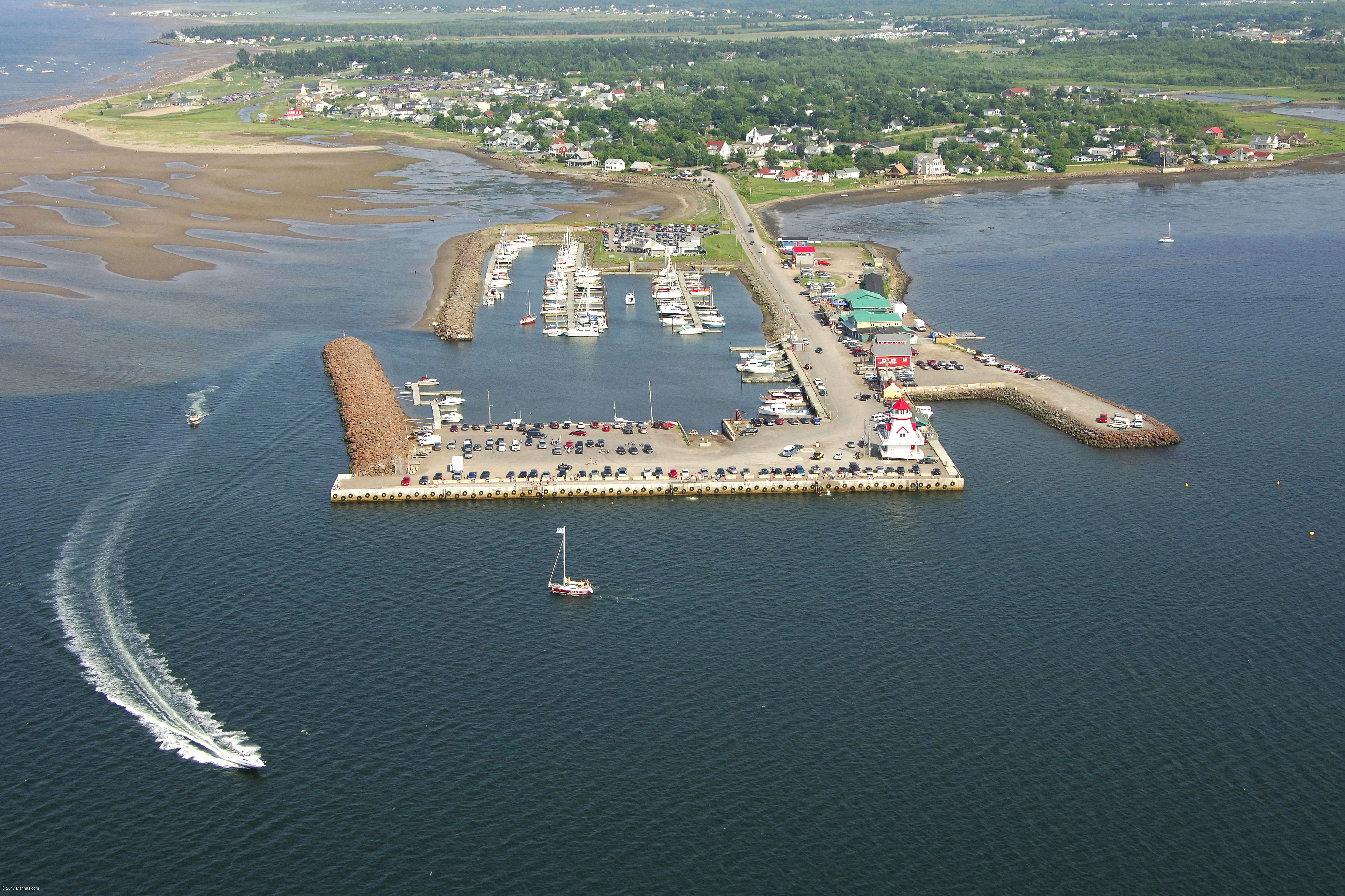 Pointe Du Chene Marina in Pointe Du Chene, NB, Canada Marina Reviews