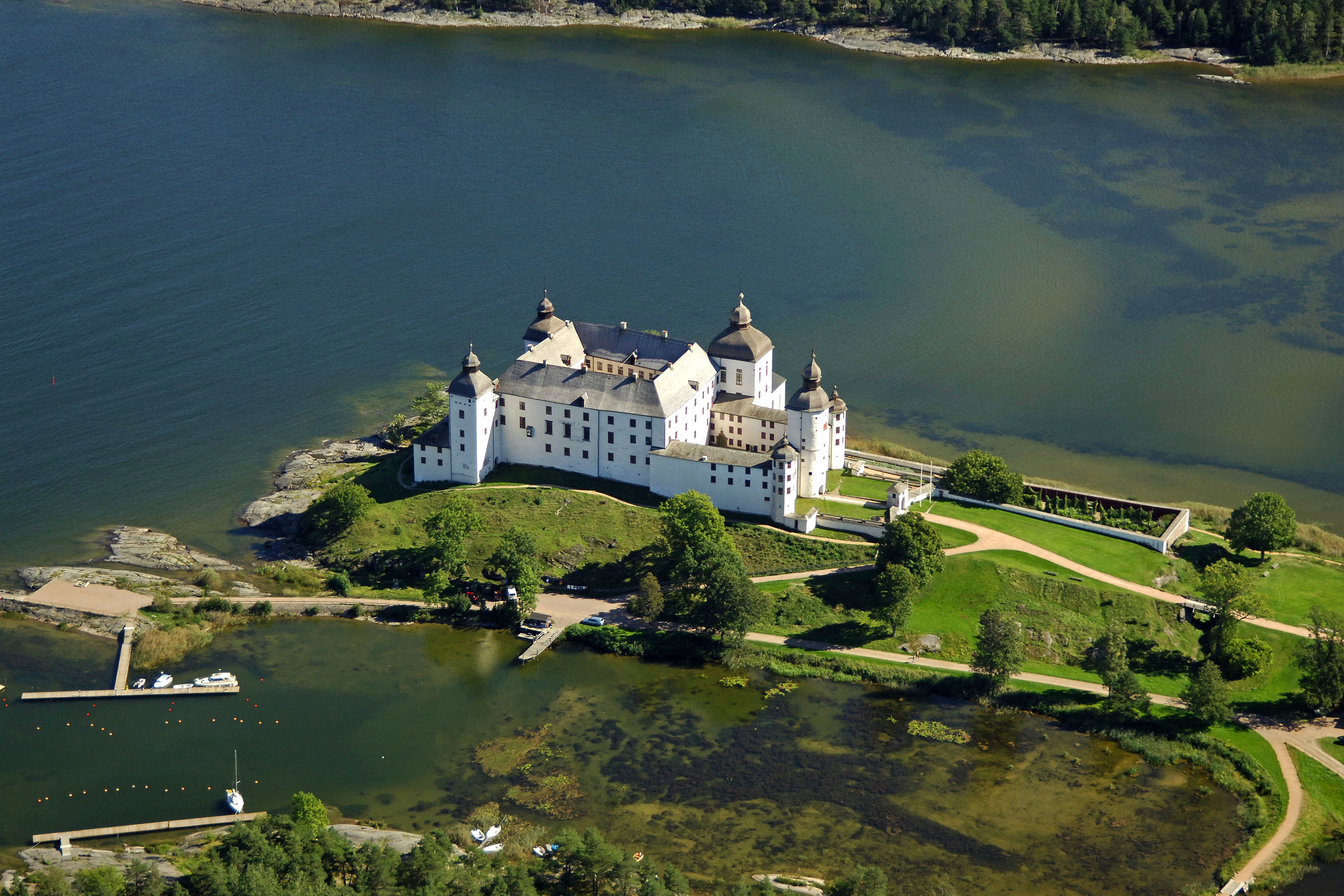 L ck Castle Landmark In Spiken V stra G taland Sweden Landmark 