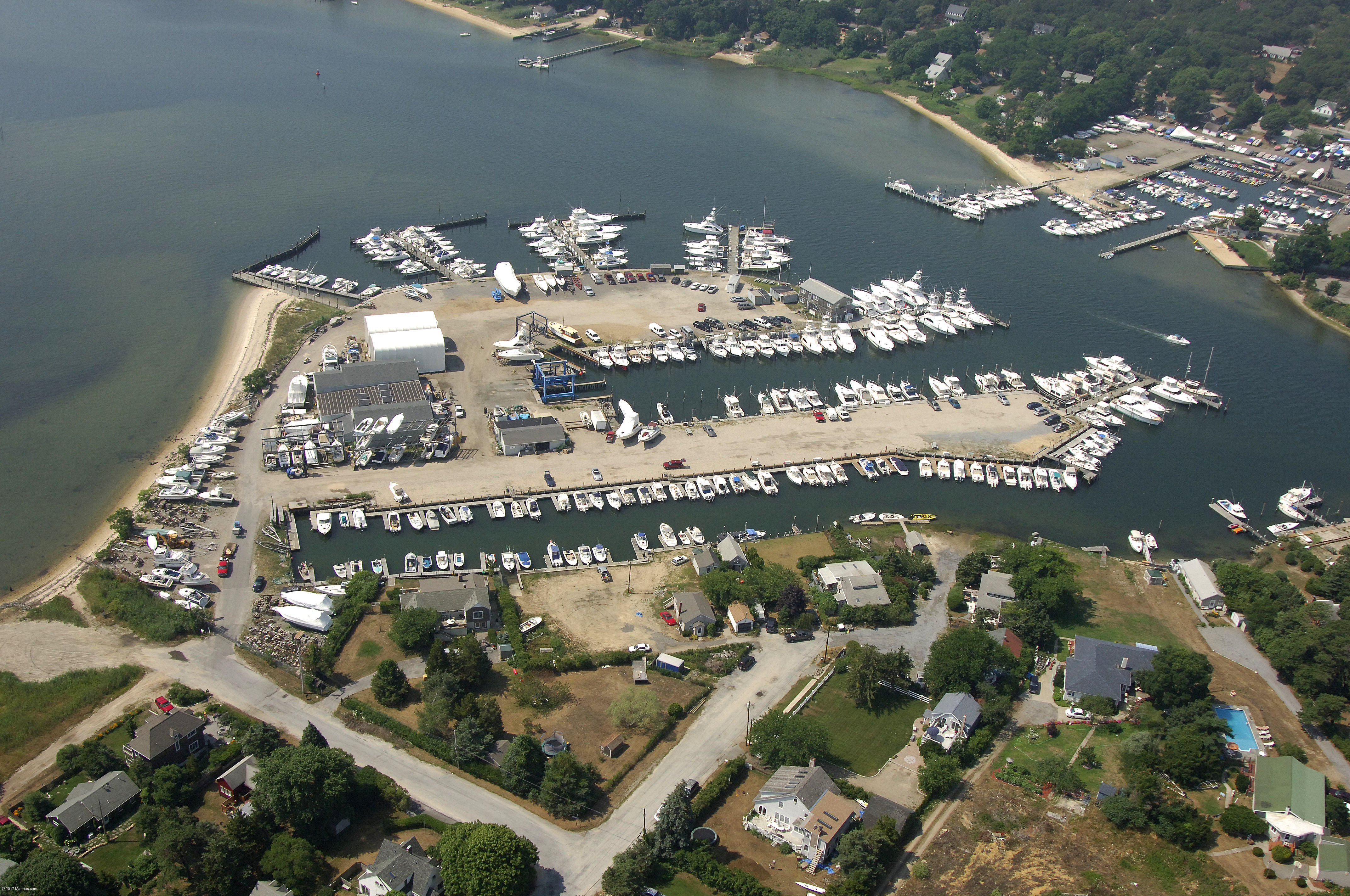 Jacksons Marina in Hampton Bays, NY, United States Marina Reviews