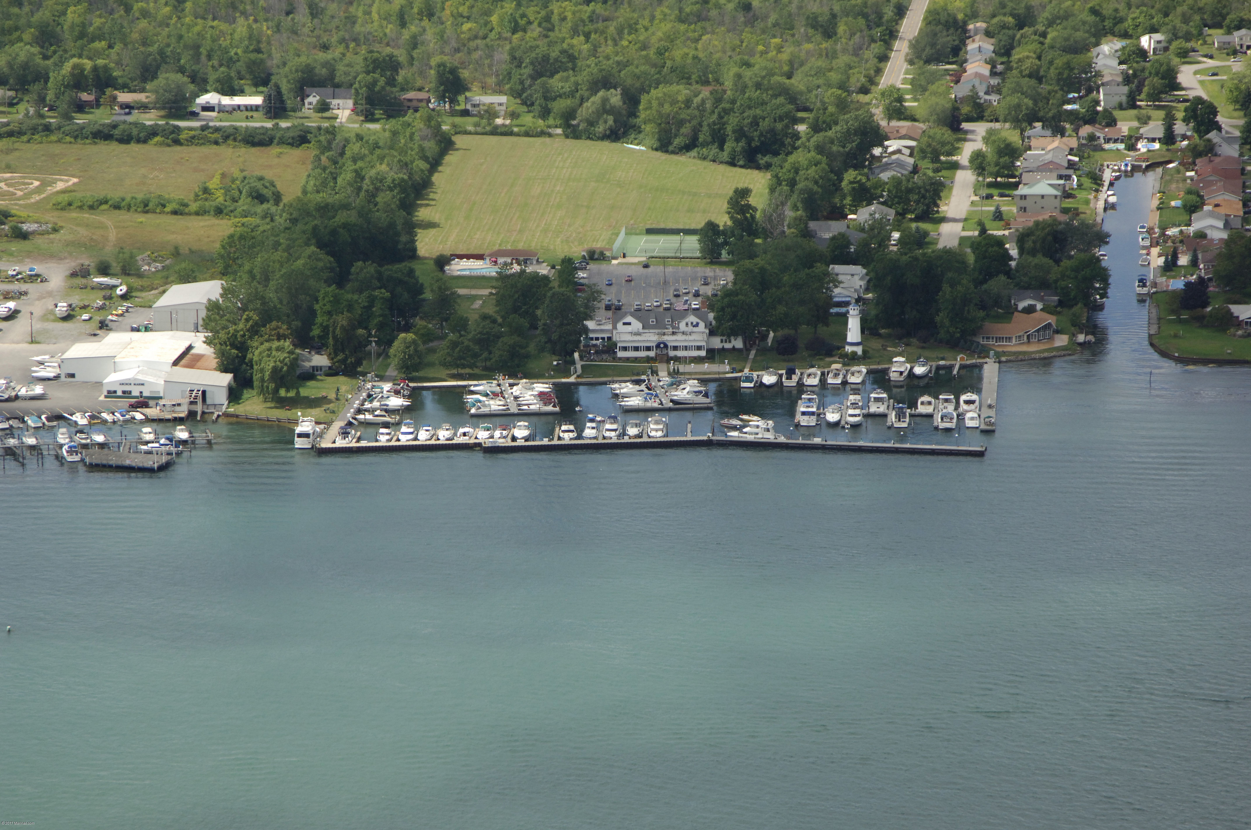 Buffalo Launch Club: Dock in Grand Island, NY, United States - Marina