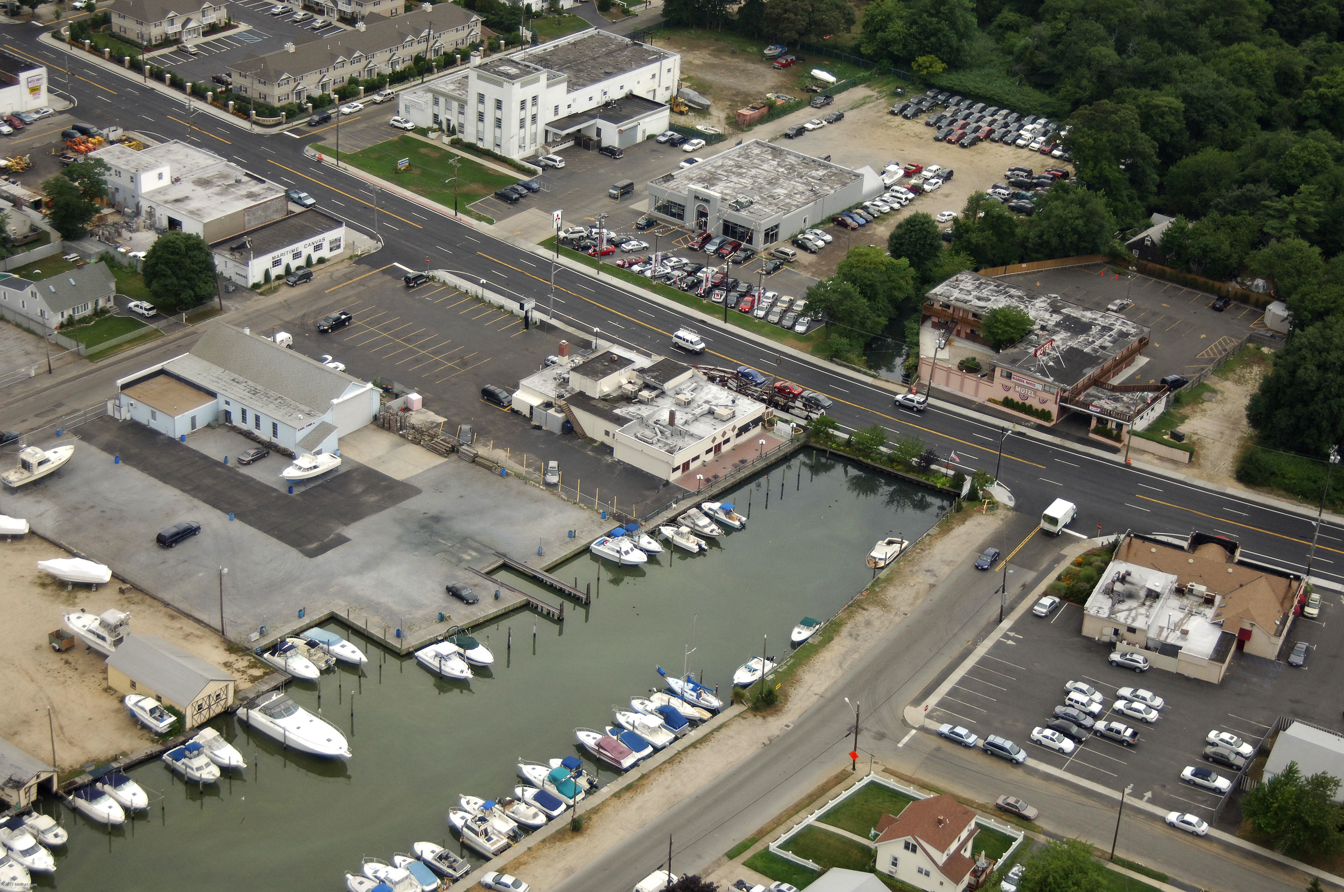 Karl Tank Boatyard Inc in Lindenhurst, NY, United States Marina