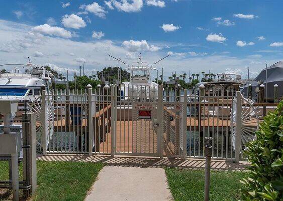 Harborside Boat Club of Madeira Beach