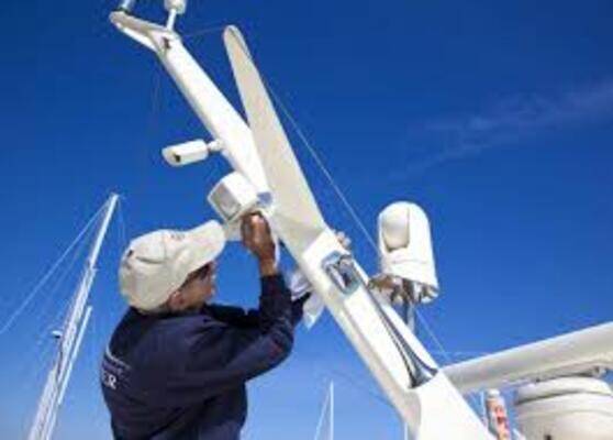 Hinckley Yacht Services - Sweetwater