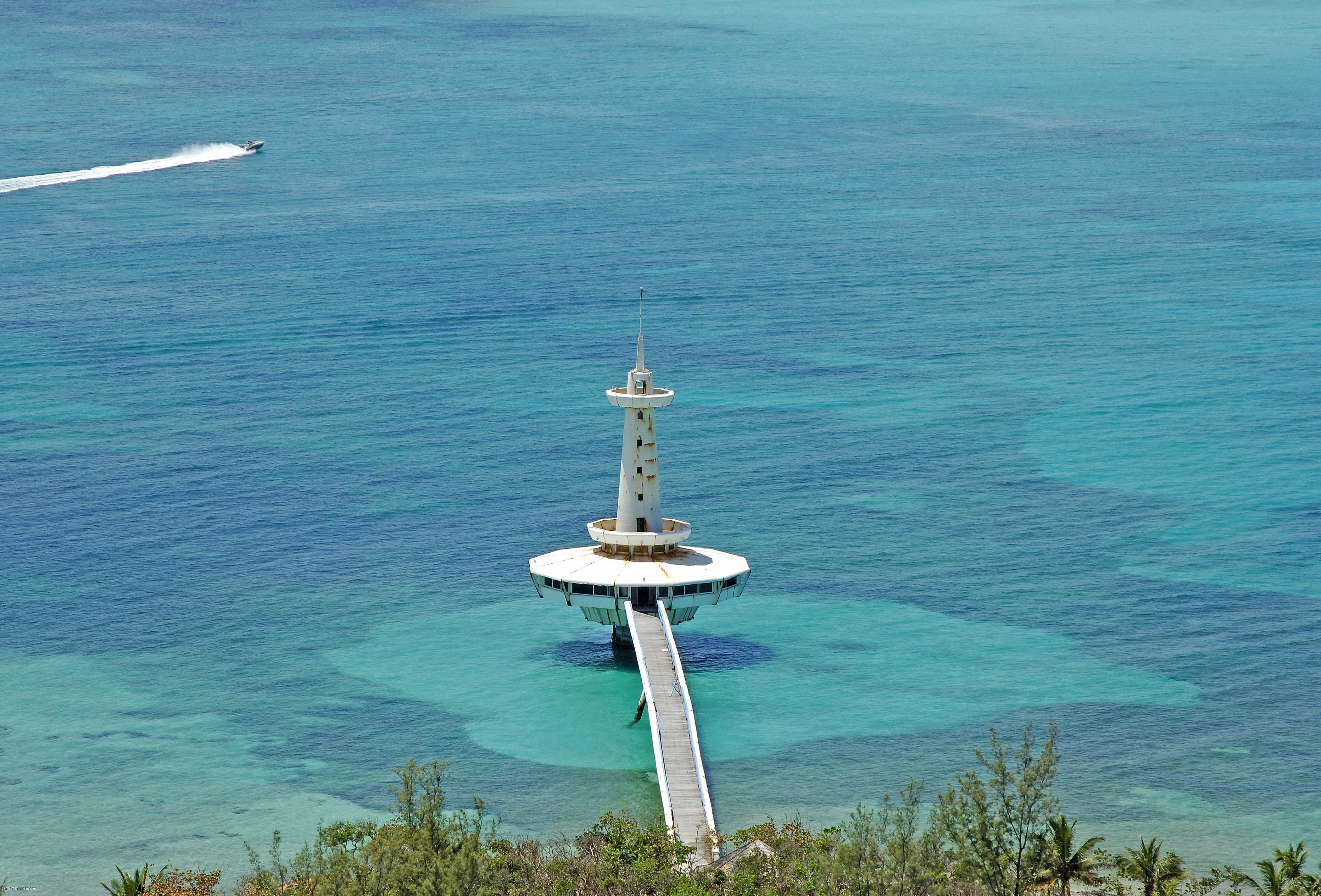 Crystal Cay Lighthouse in Crystal Cay, NP, Bahamas lighthouse Reviews