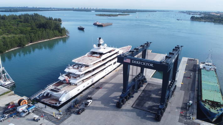 Derecktor Ft. Pierce