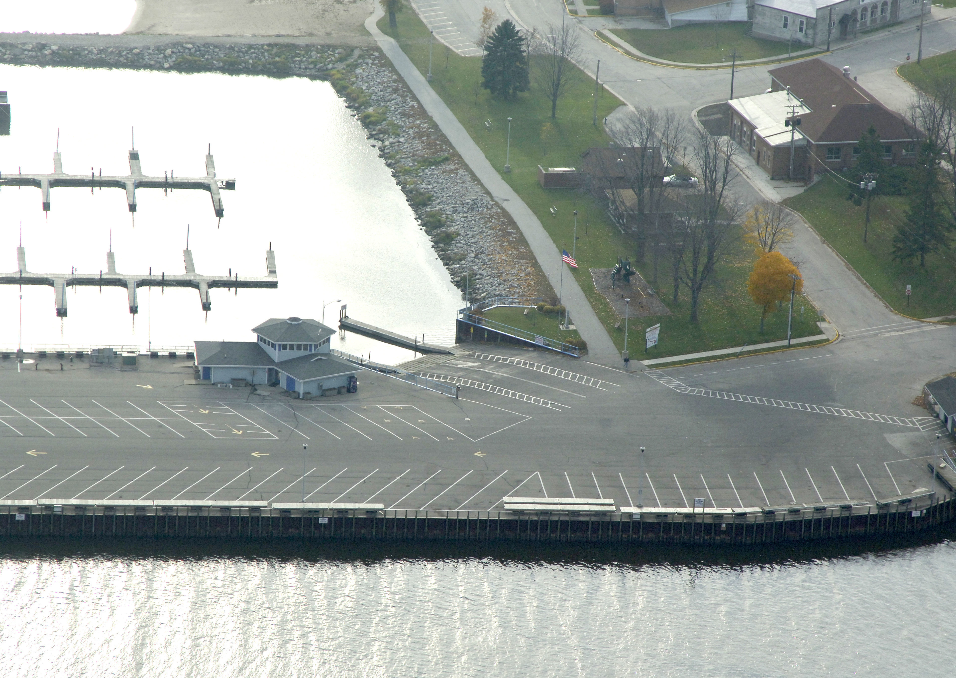 Algoma Marina Ramp in Algoma, WI, United States Marina Reviews