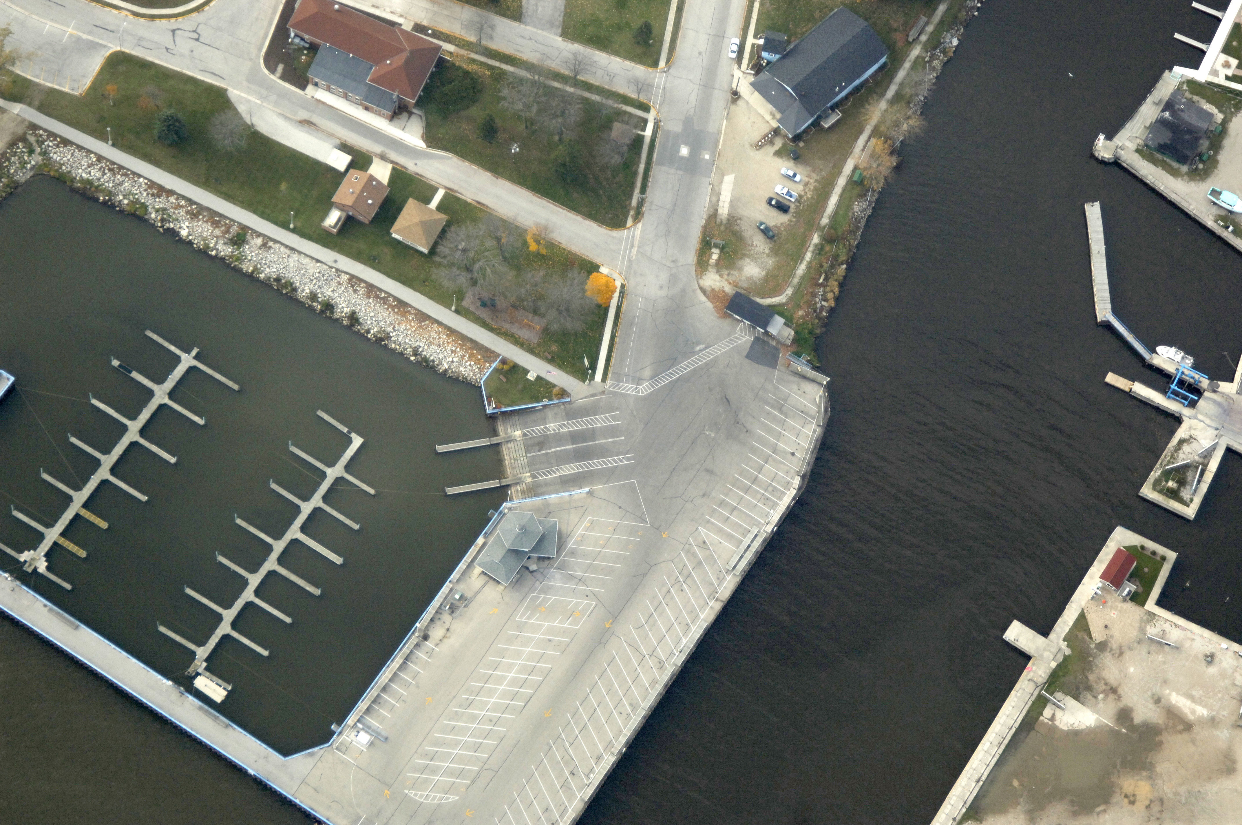 Algoma Marina Ramp in Algoma, WI, United States Marina Reviews
