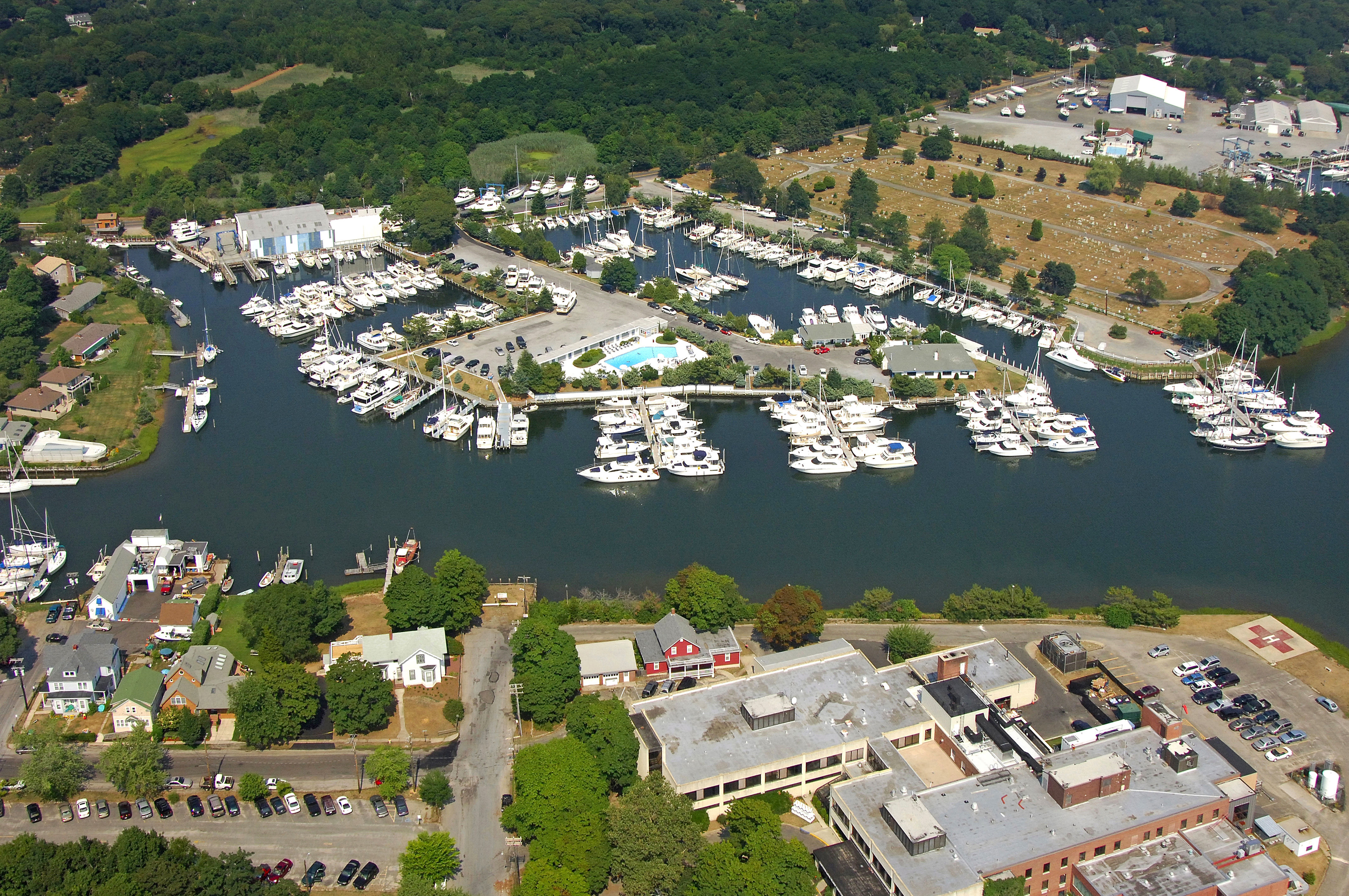 Brewer Stirling Harbor Marina in Greenport, NY, United States Marina