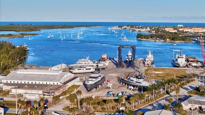 Derecktor Ft. Pierce
