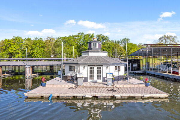 Cypress Bay Marina and Resort