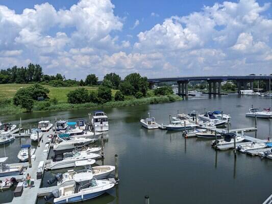 Oyster Bend Yacht Club & Marina