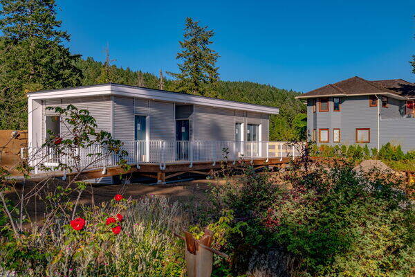 Manana Resort & Marina