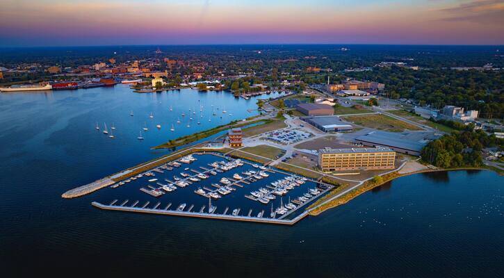 Adelaide Pointe Marina