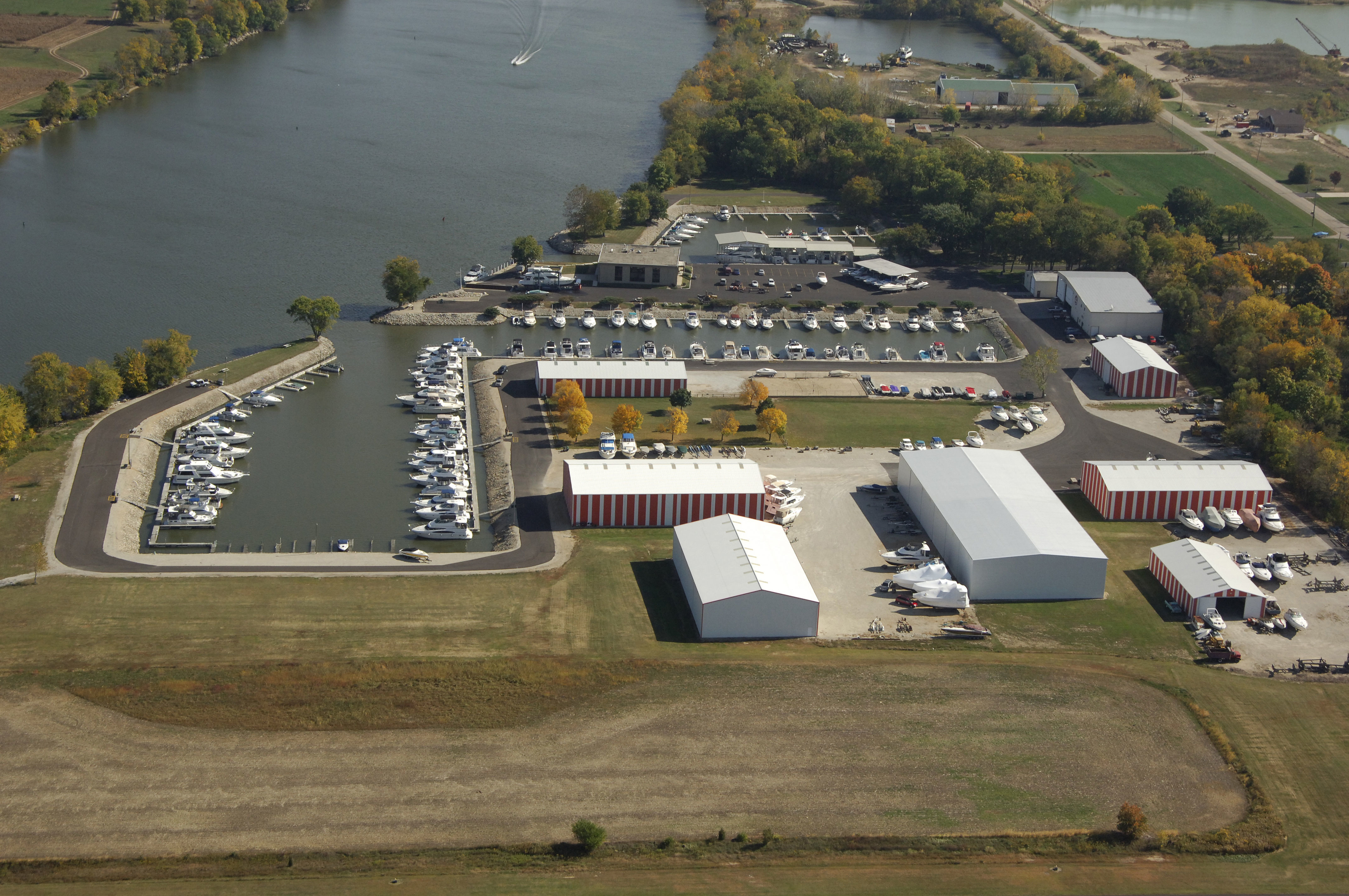 Spring Brook Marina in Seneca, IL, United States Marina Reviews