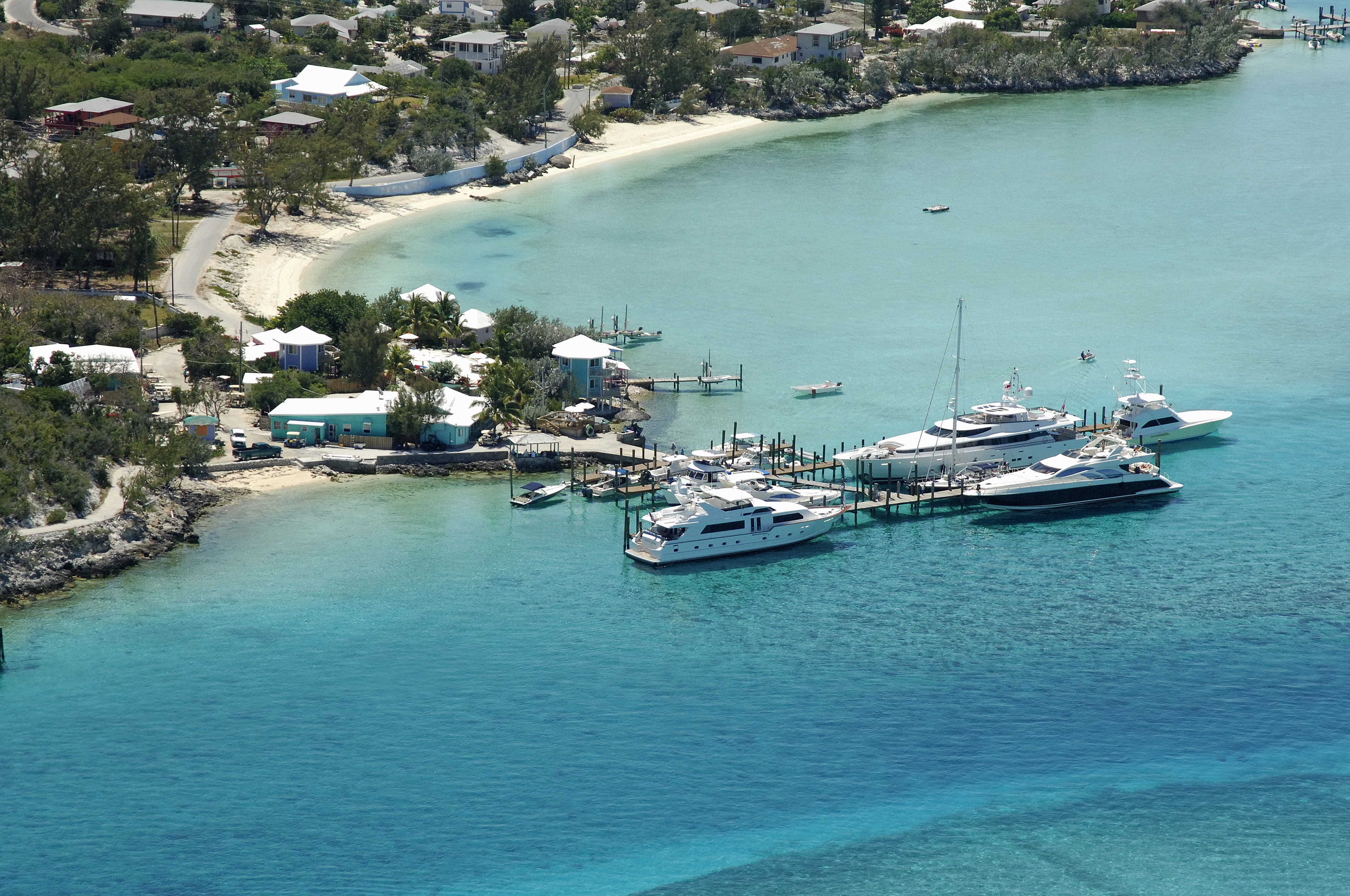 Staniel Cay Yacht Club In Bahamas Marina Reviews Phone Number