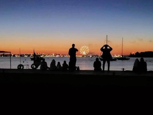 Hotel Wolfe Island