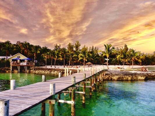 Bluff House Yacht Club & Marina