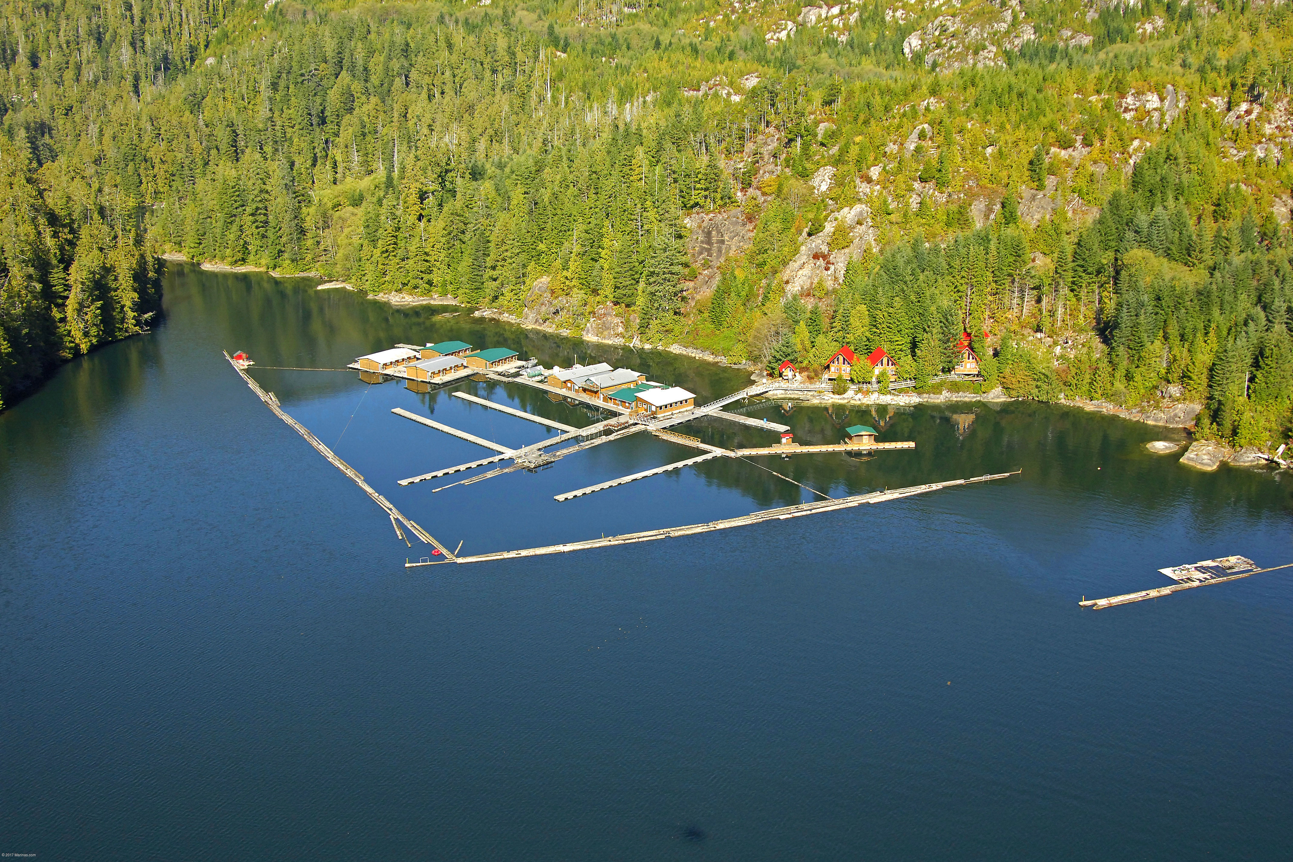 Critter Cove Marina Nootka Sound in Tahsis, BC, Canada Marina Reviews