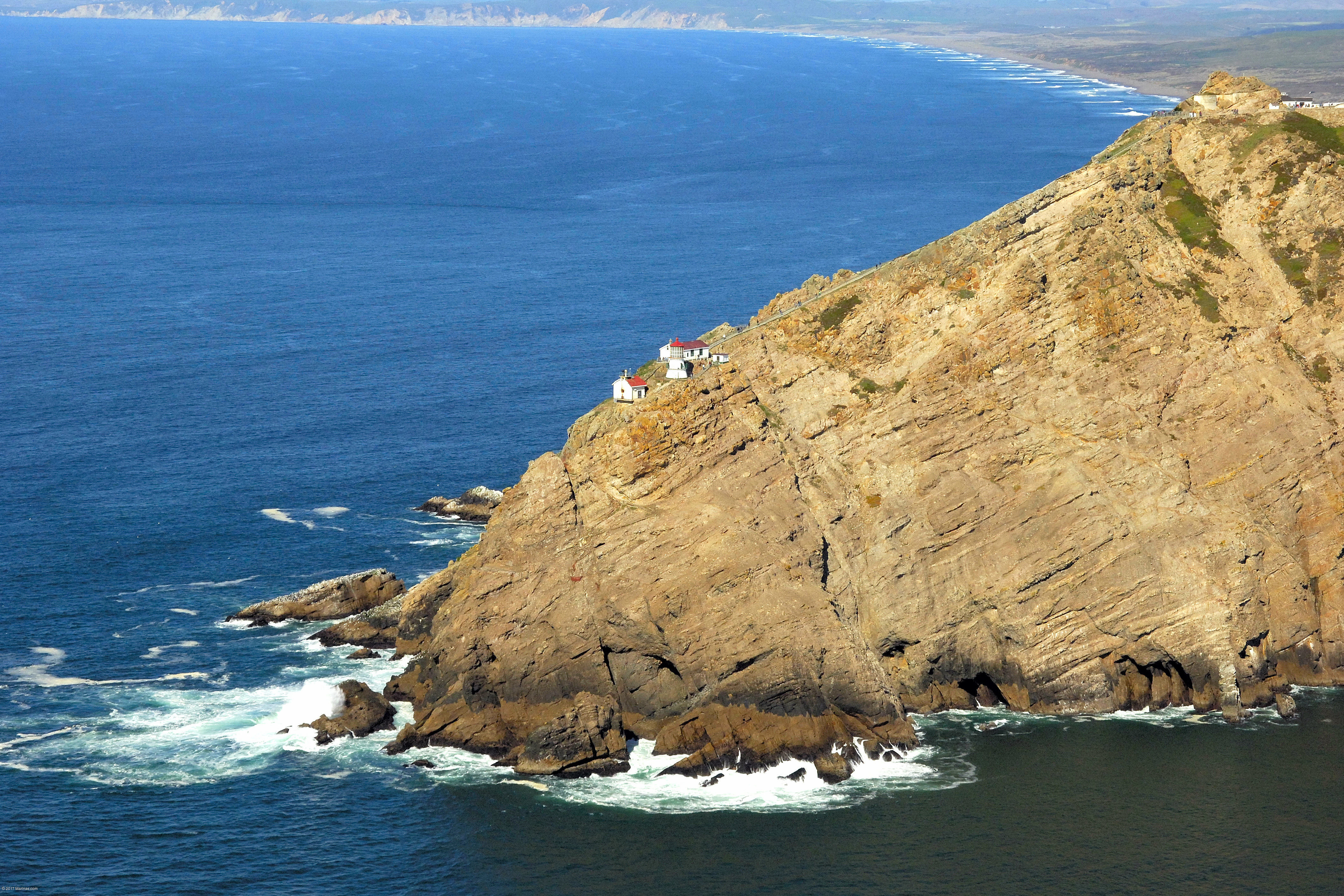 Point Reyes Lighthouse in CA, United States - lighthouse Reviews ...