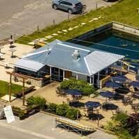 Hotel Wolfe Island