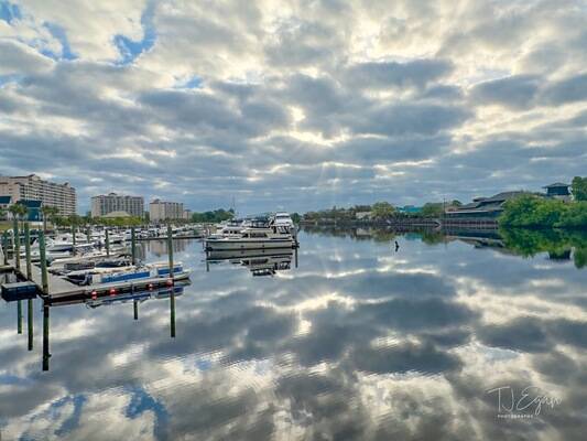 Barefoot Marina