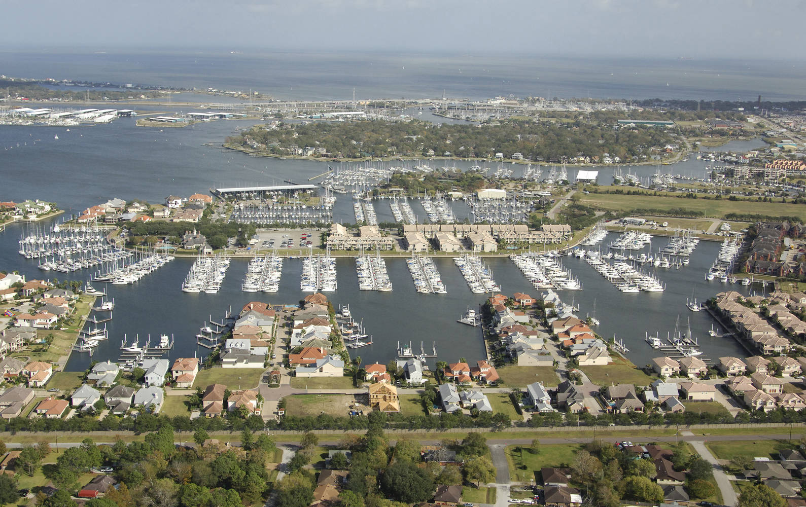 Waterford Harbor Yacht Club slip, dock, mooring reservations Dockwa
