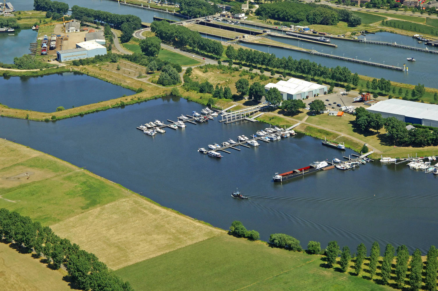 Van der Laan Yachting