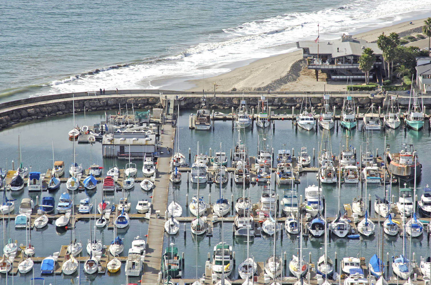 Santa Barbara Yacht Club in Santa Barbara, CA, United States - Marina Reviews