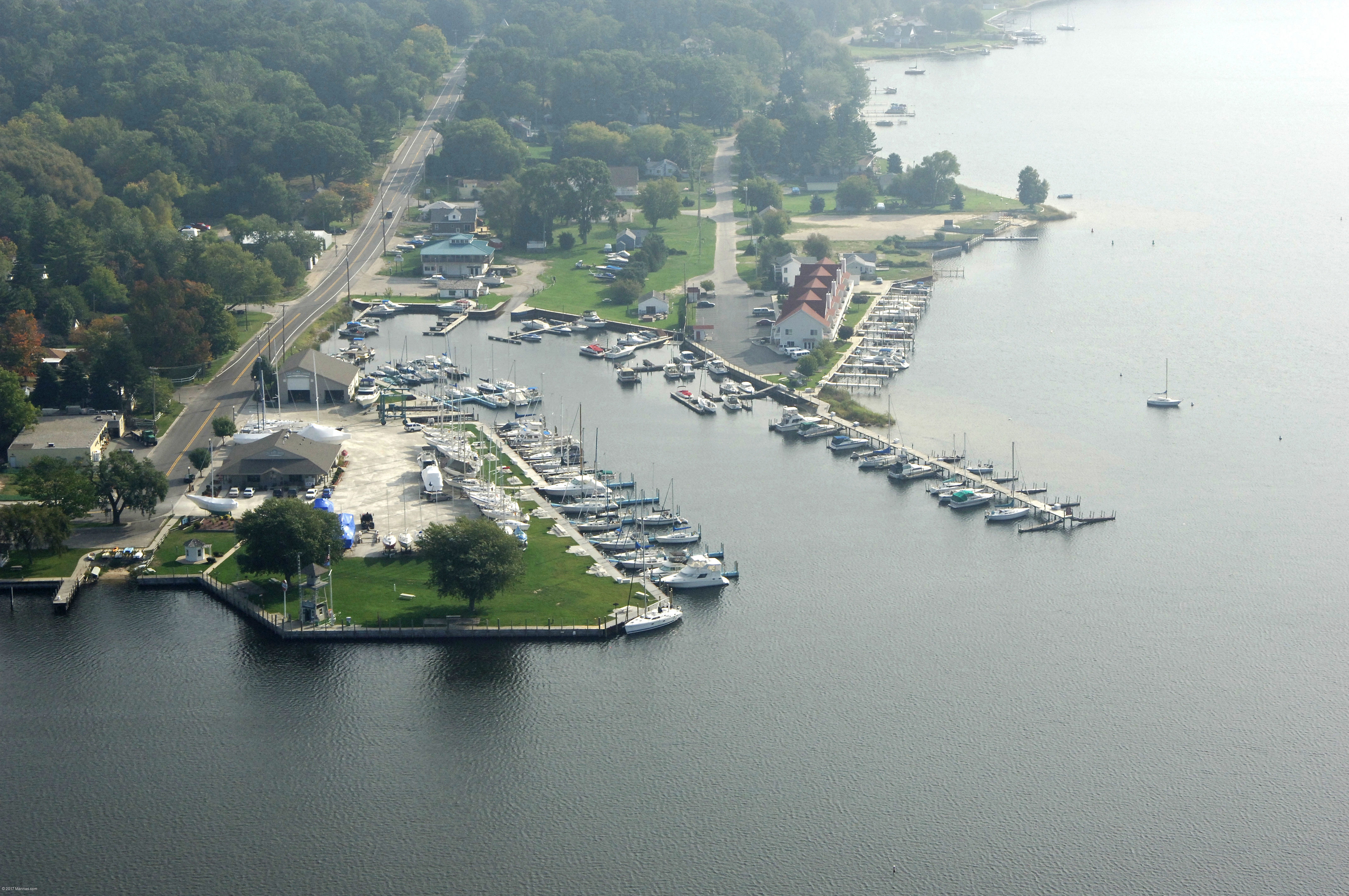 Snug Harbor Marina in Pentwater, MI, United States Marina Reviews