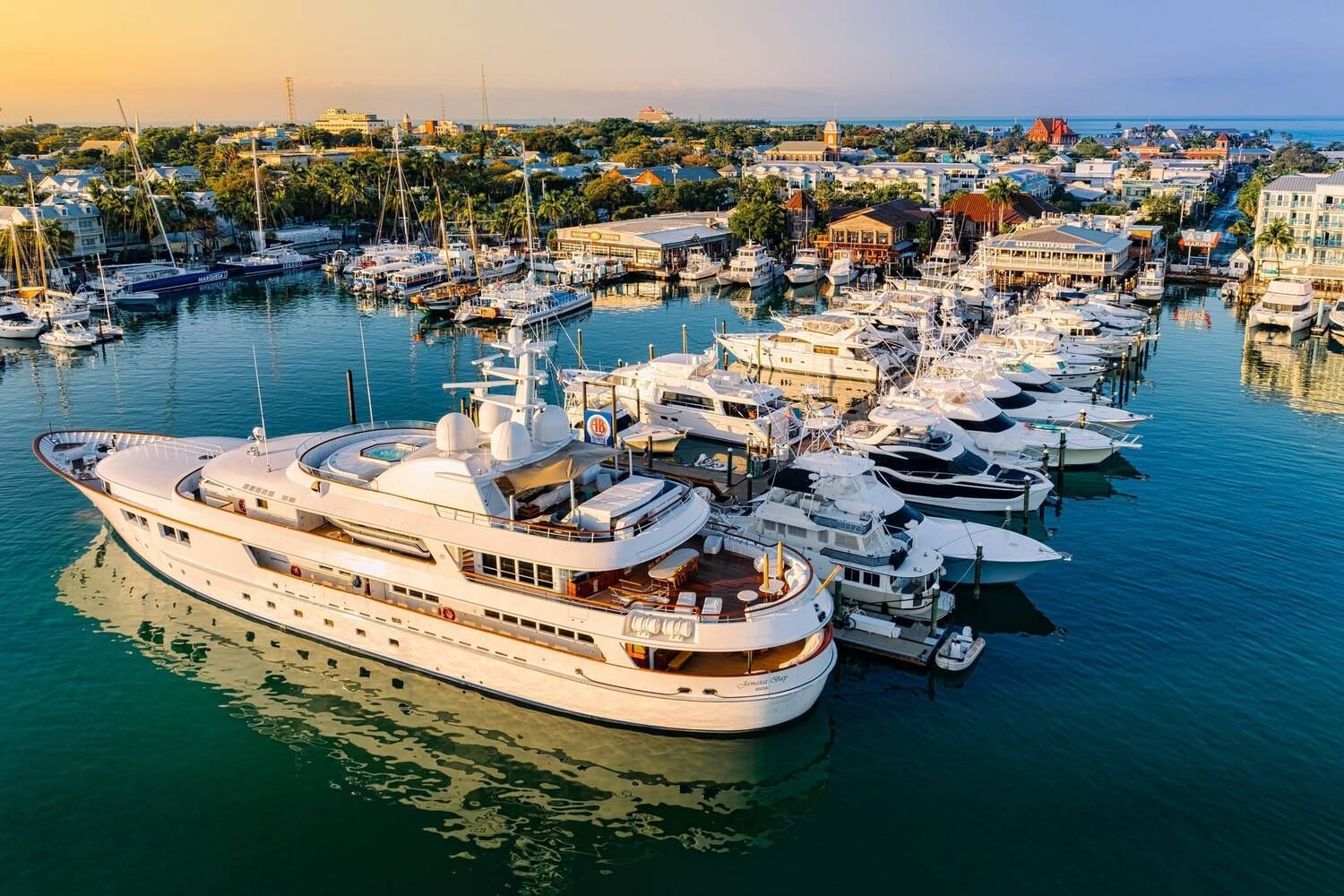 A & B Marina slip, dock, mooring reservations - Dockwa
