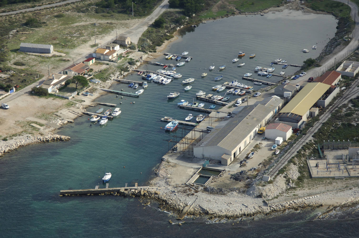Bords du Chenal（海峡の岸辺） Chemin Des Renaires Road Marina in Saint- Pierre, France - Marina