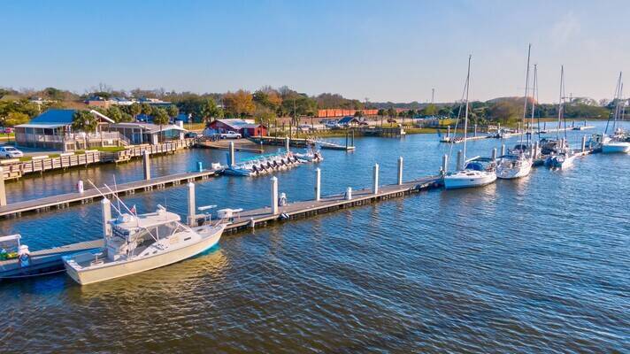 Oasis Marinas at Fernandina Harbor