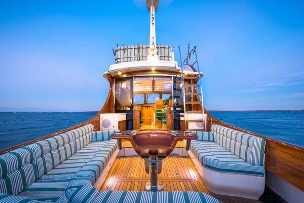 Hinckley Yacht Services - Sweetwater