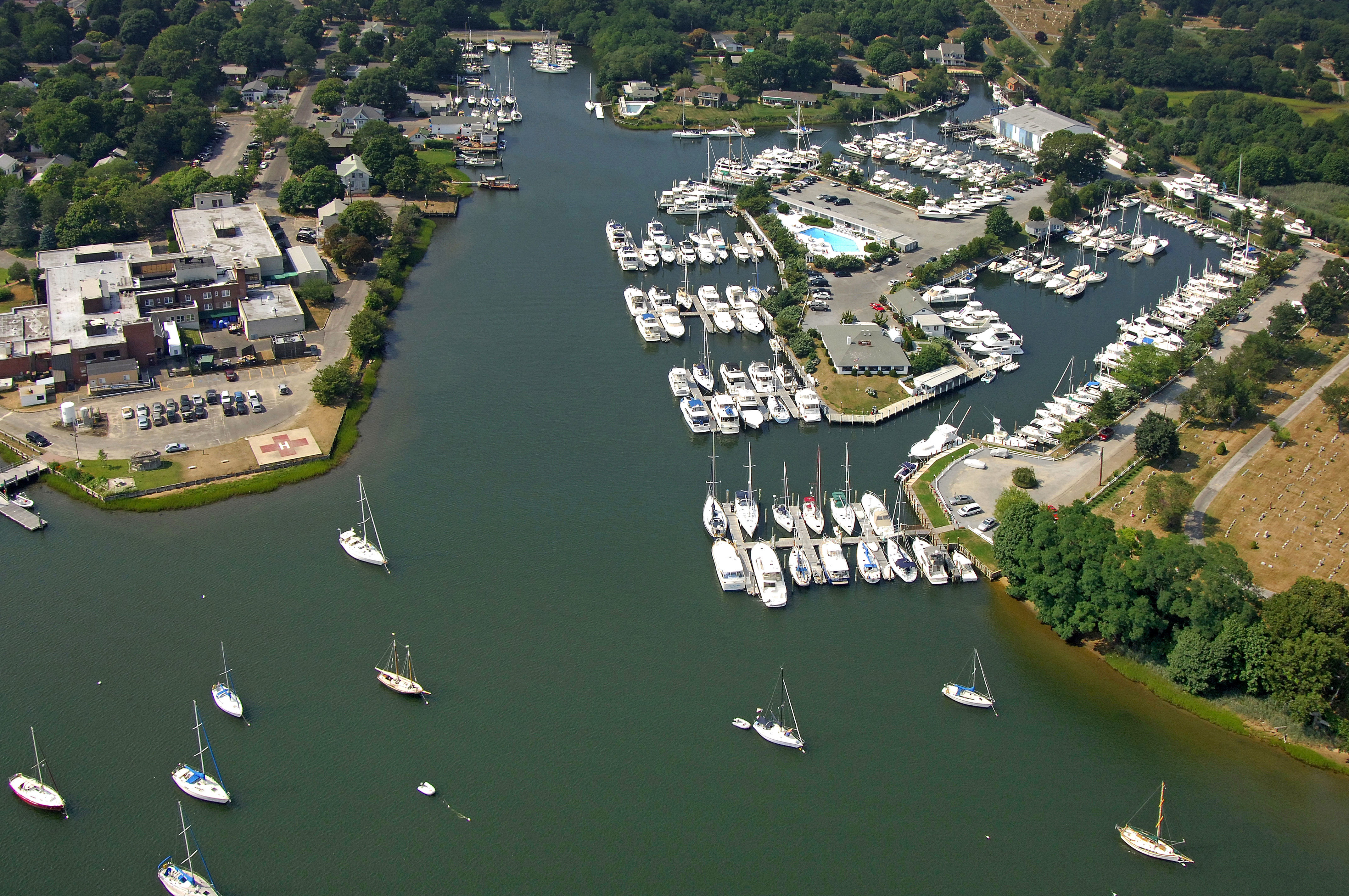 Brewer Stirling Harbor Marina in Greenport, NY, United States Marina