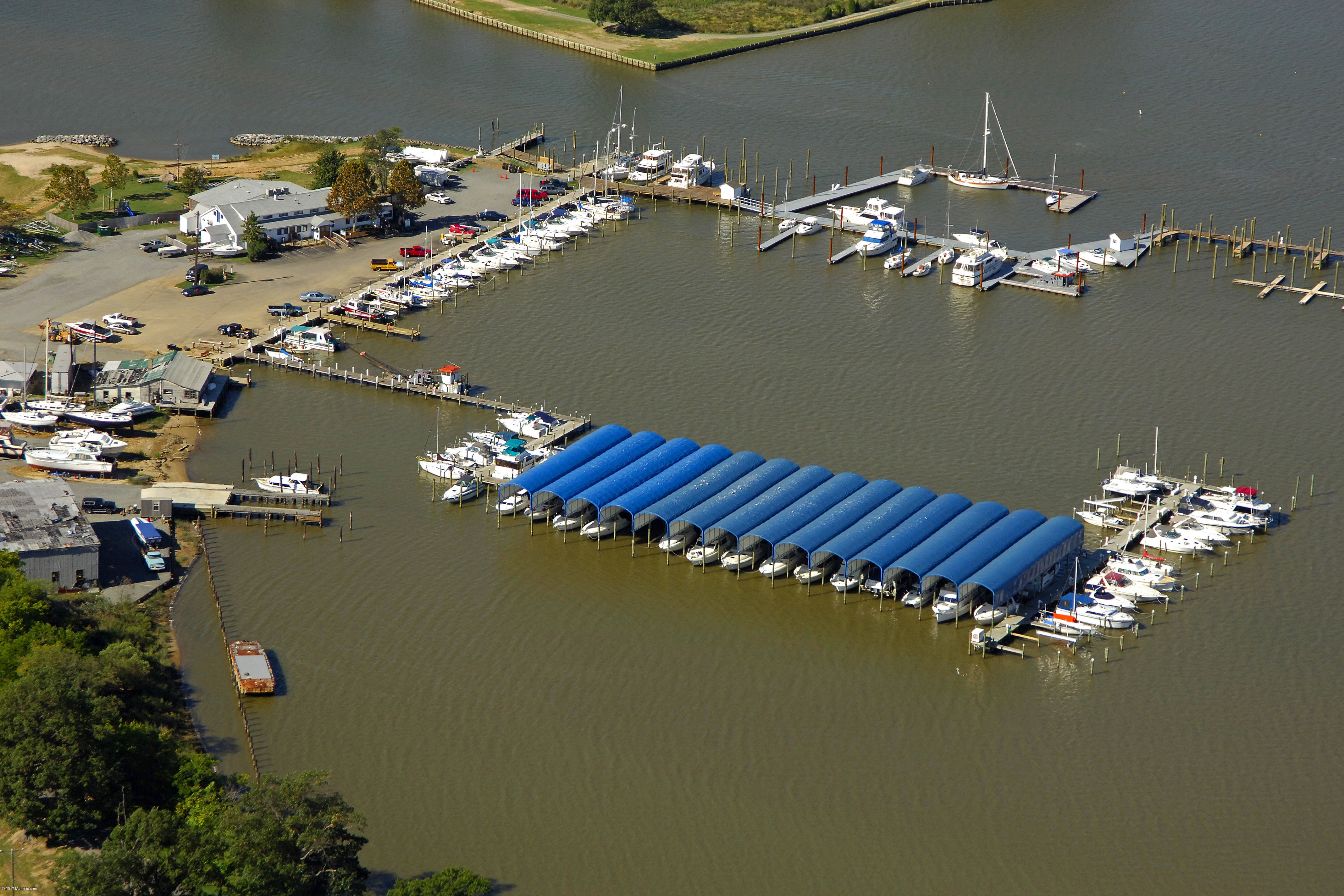 Colonial Beach Yacht Center in Colonial Beach, VA, United States