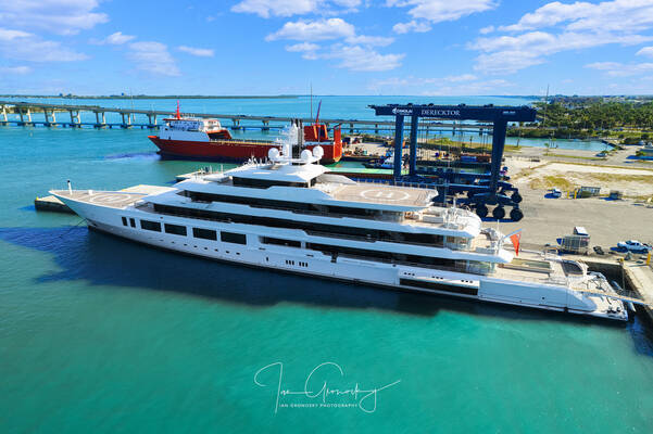Derecktor Ft. Pierce