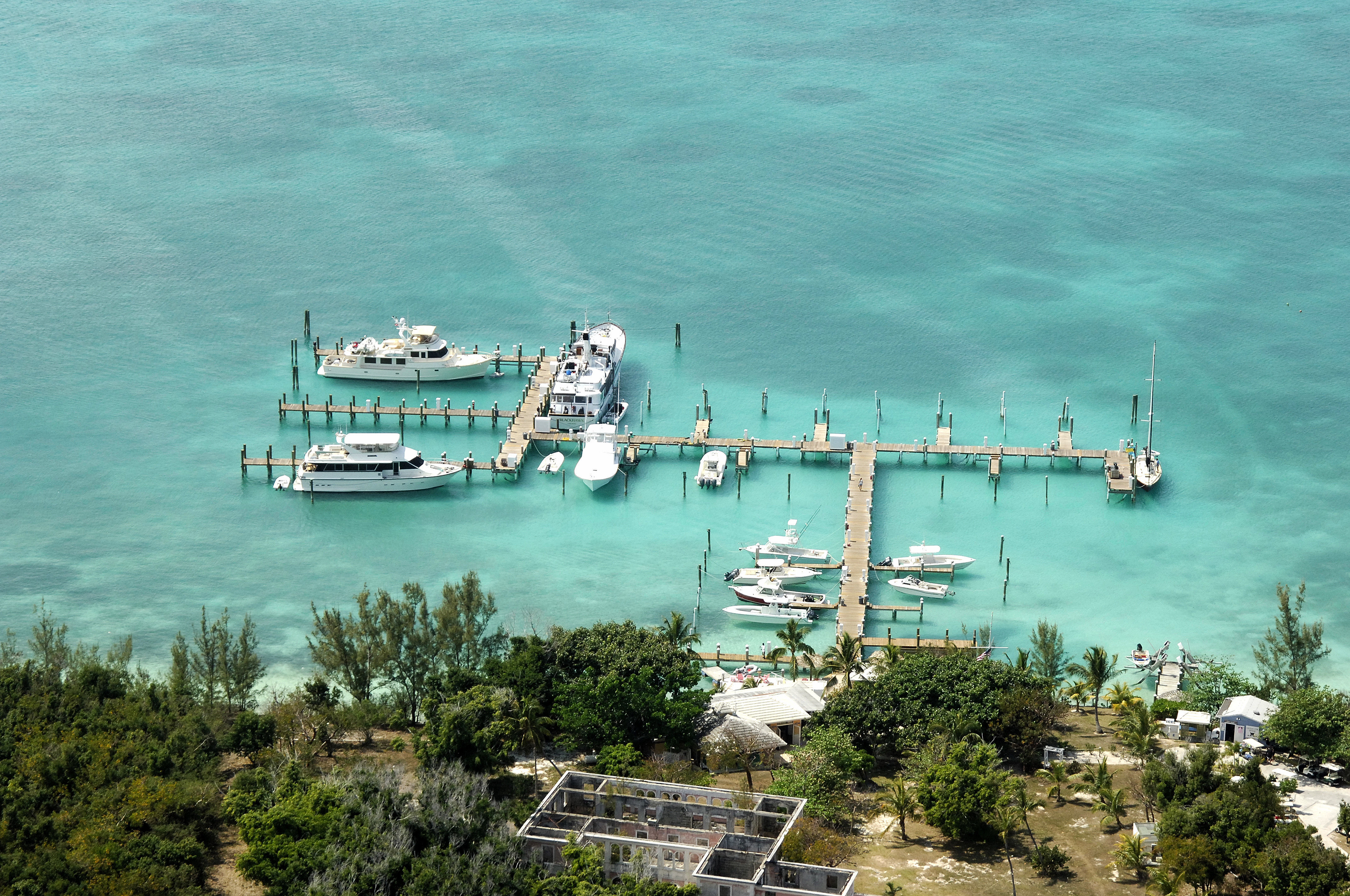 Briland Club Marina in Harbour Island, EL, Bahamas Marina Reviews