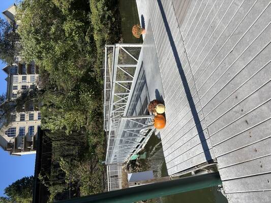 Volunteer Landing Marina