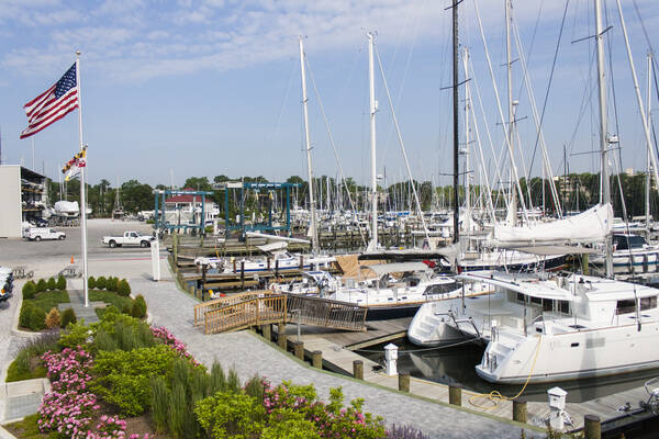 Bert Jabin's Yacht Yard